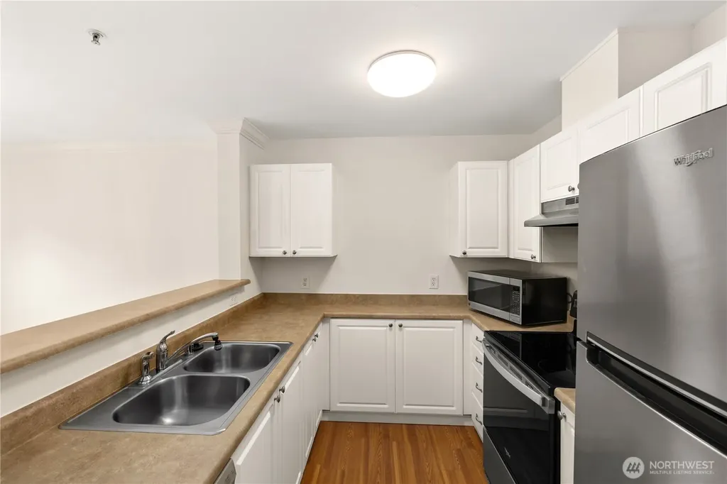 33020 10th Avenue SW Federal Way WA 98023
