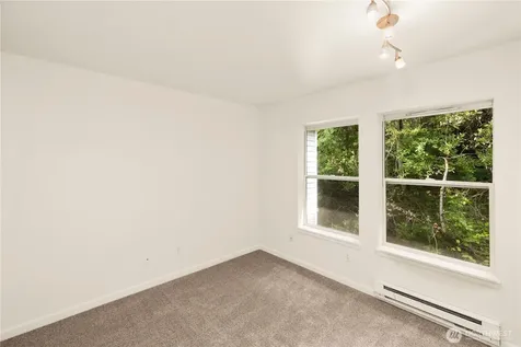 33020 10th Avenue SW Federal Way WA 98023
