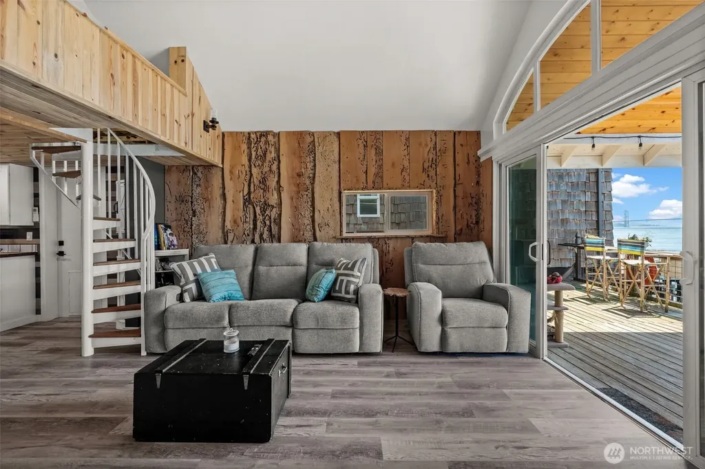 53 E Salmon Beach Tacoma WA 98407