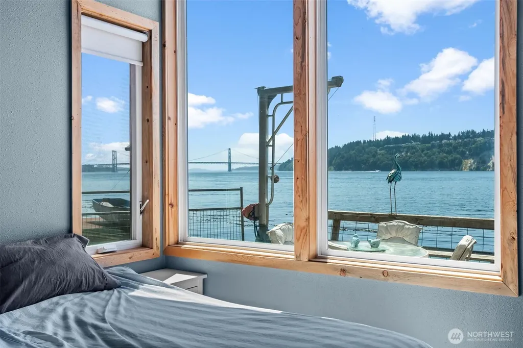 53 E Salmon Beach Tacoma WA 98407