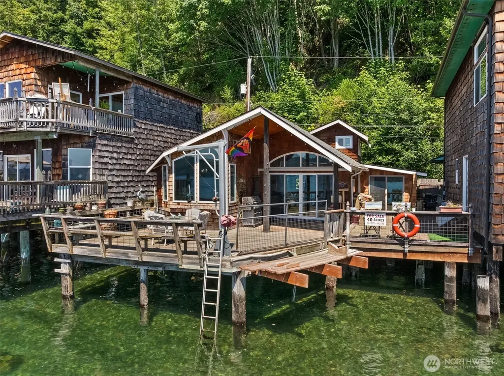 53 E Salmon Beach Tacoma WA 98407