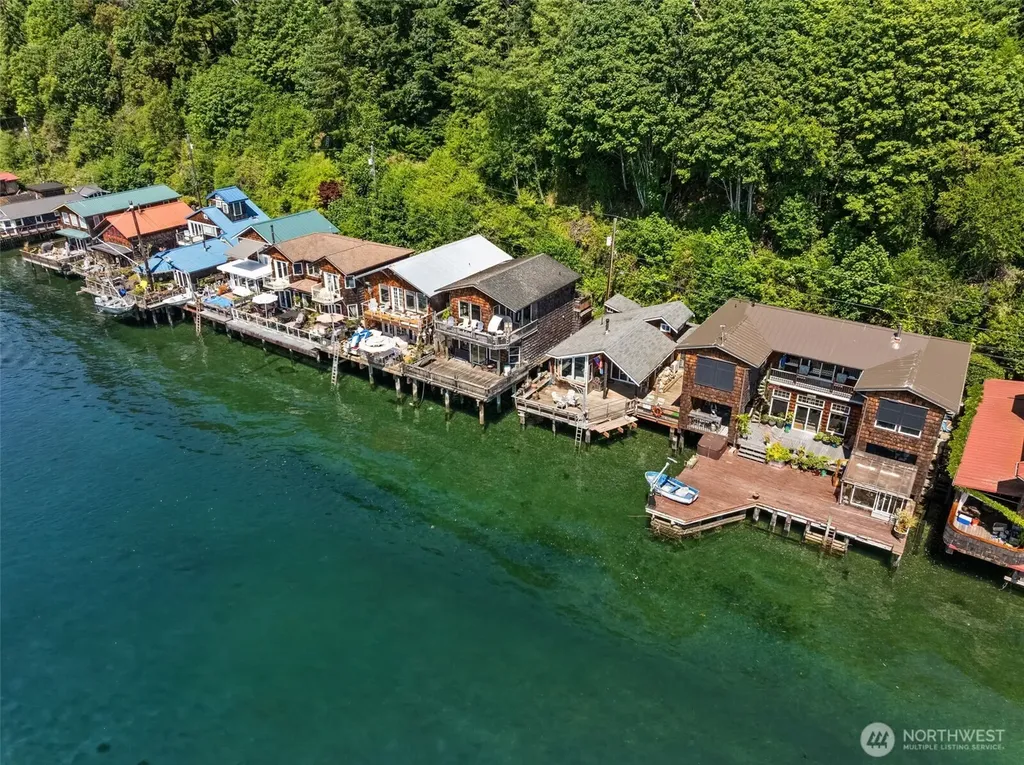 53 E Salmon Beach Tacoma WA 98407
