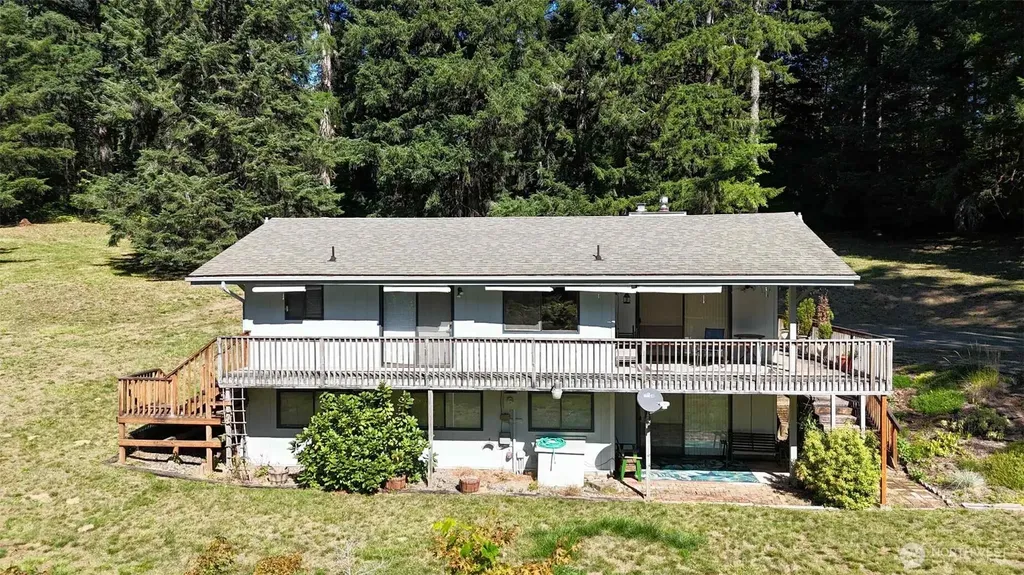 325 Davis Lake Road Morton WA 98356