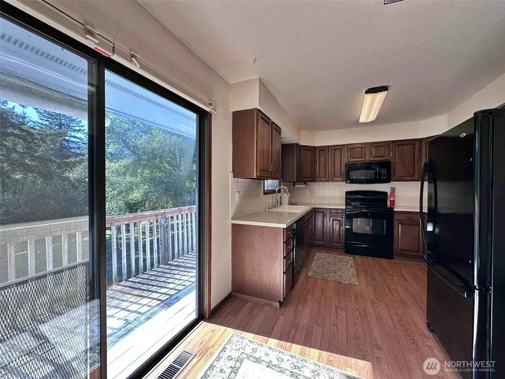 325 Davis Lake Road Morton WA 98356