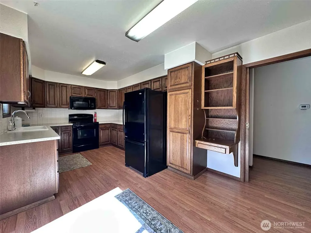 325 Davis Lake Road Morton WA 98356