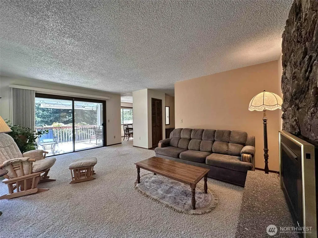 325 Davis Lake Road Morton WA 98356