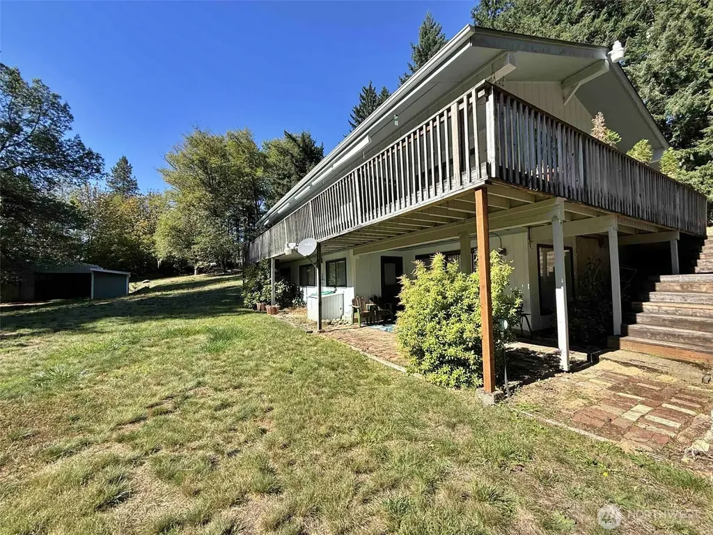 325 Davis Lake Road Morton WA 98356