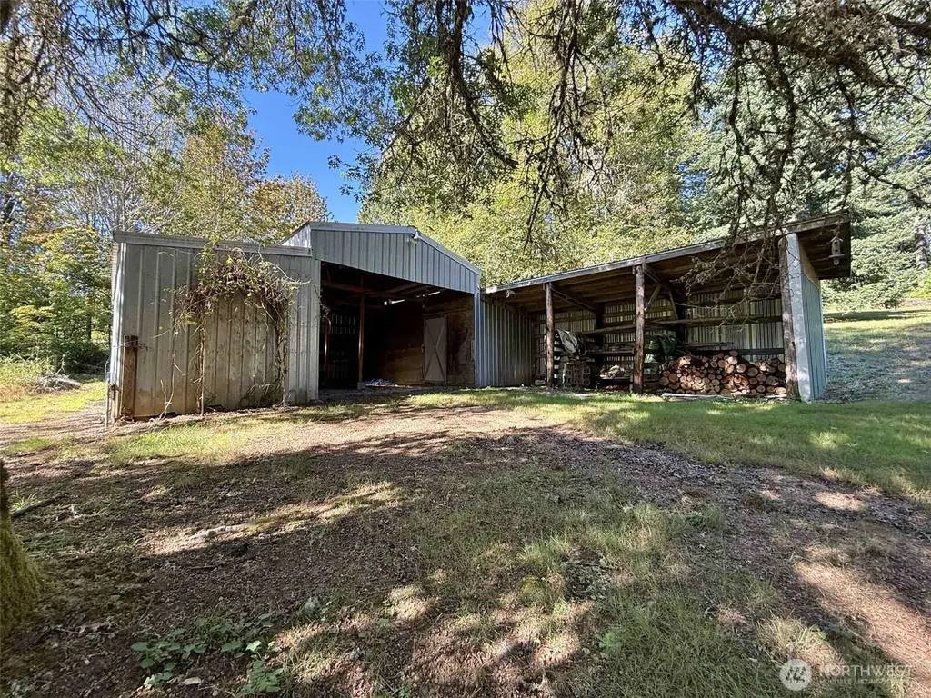 325 Davis Lake Road Morton WA 98356