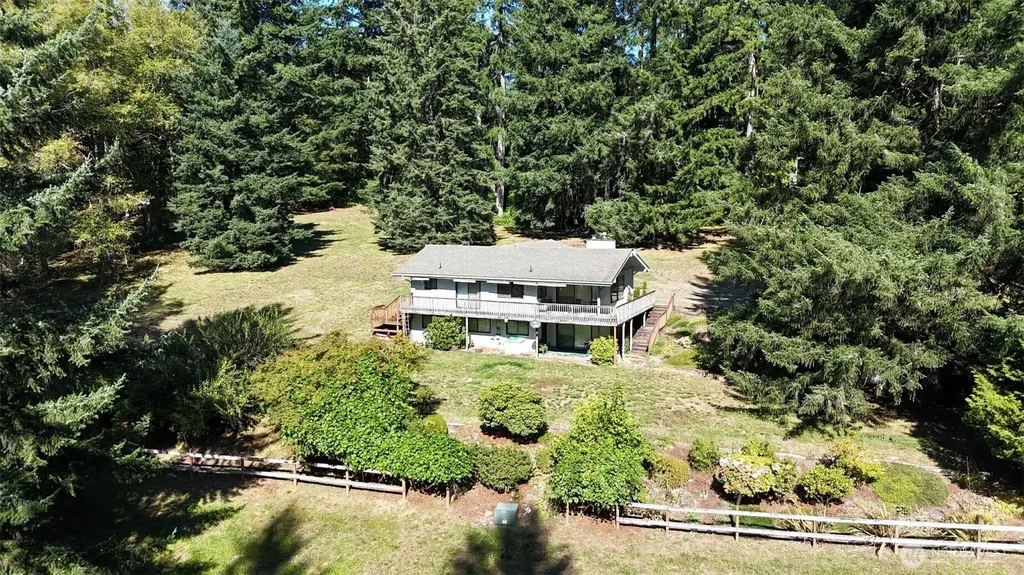 325 Davis Lake Road Morton WA 98356