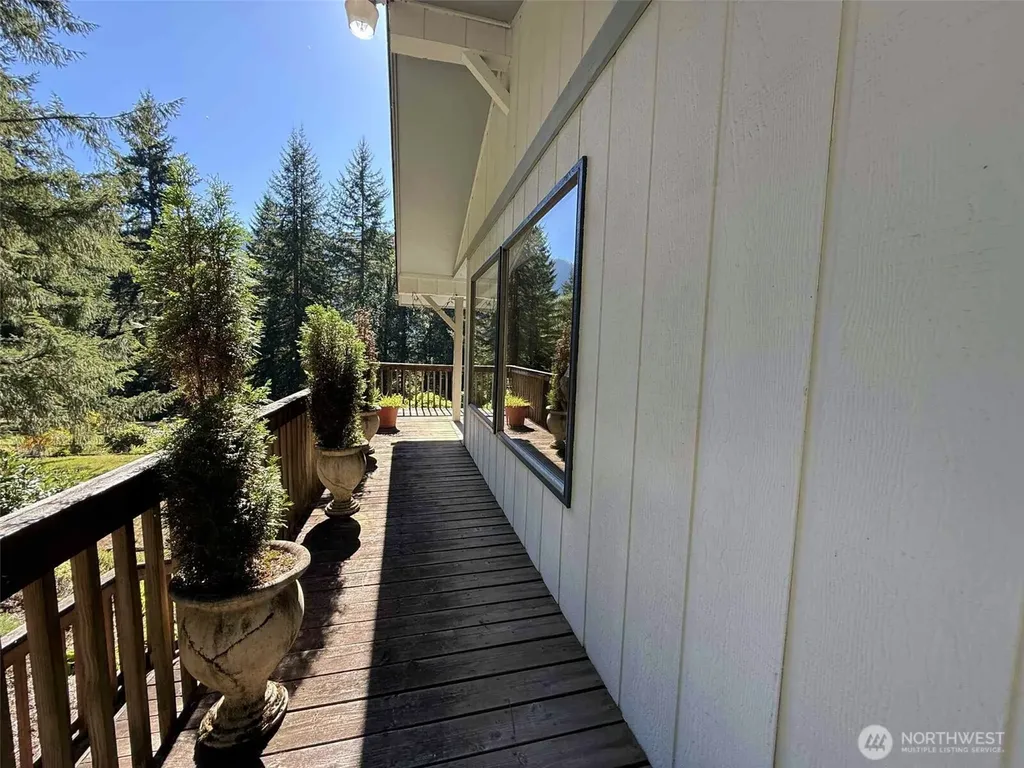 325 Davis Lake Road Morton WA 98356