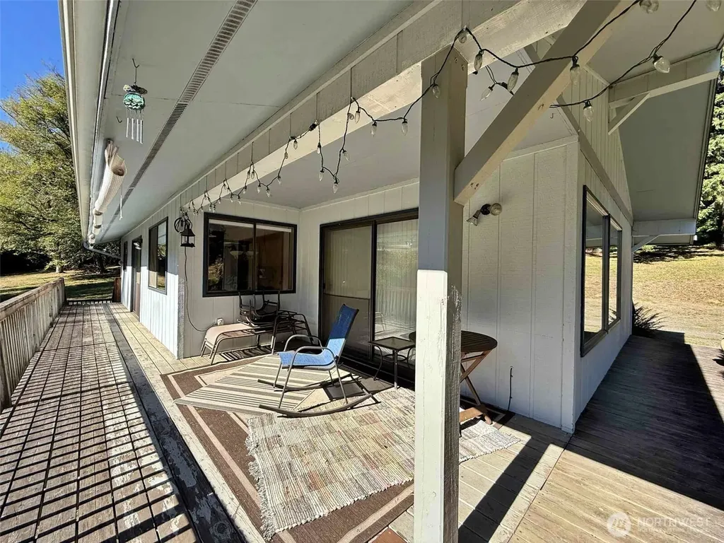 325 Davis Lake Road Morton WA 98356