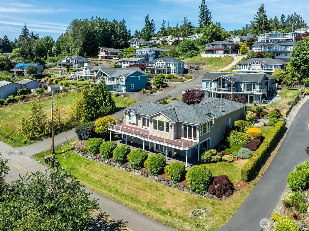 7767 E Spruce Street Port Orchard WA 98366