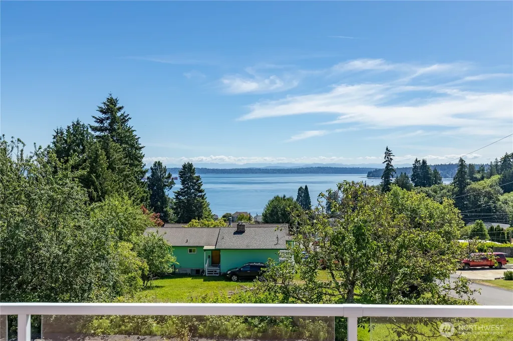 7767 E Spruce Street Port Orchard WA 98366
