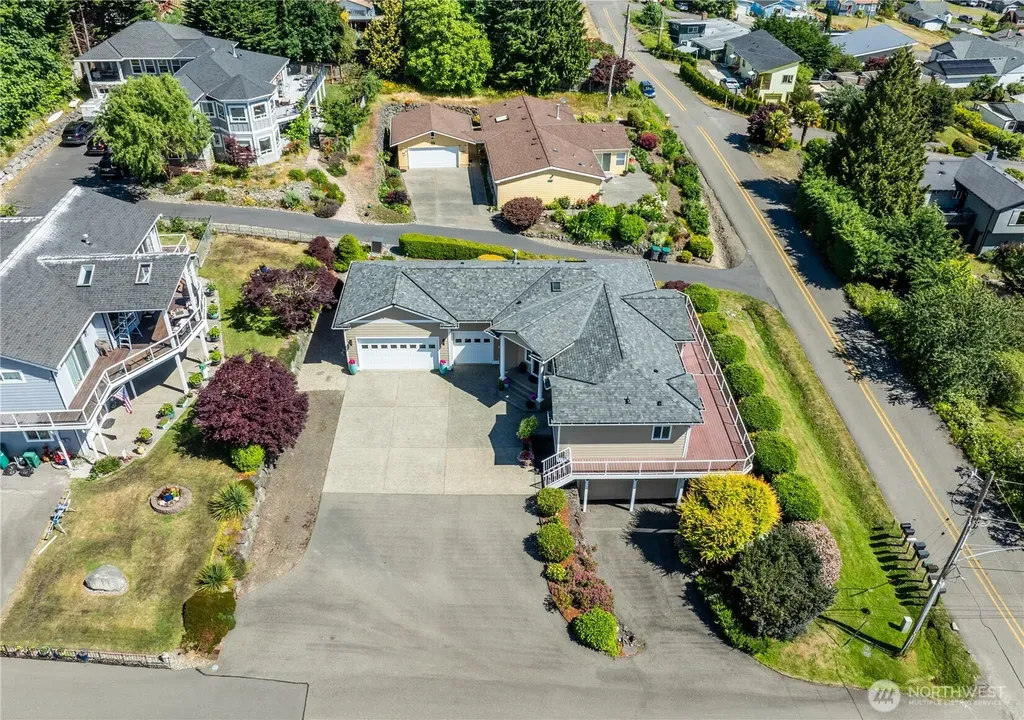 7767 E Spruce Street Port Orchard WA 98366