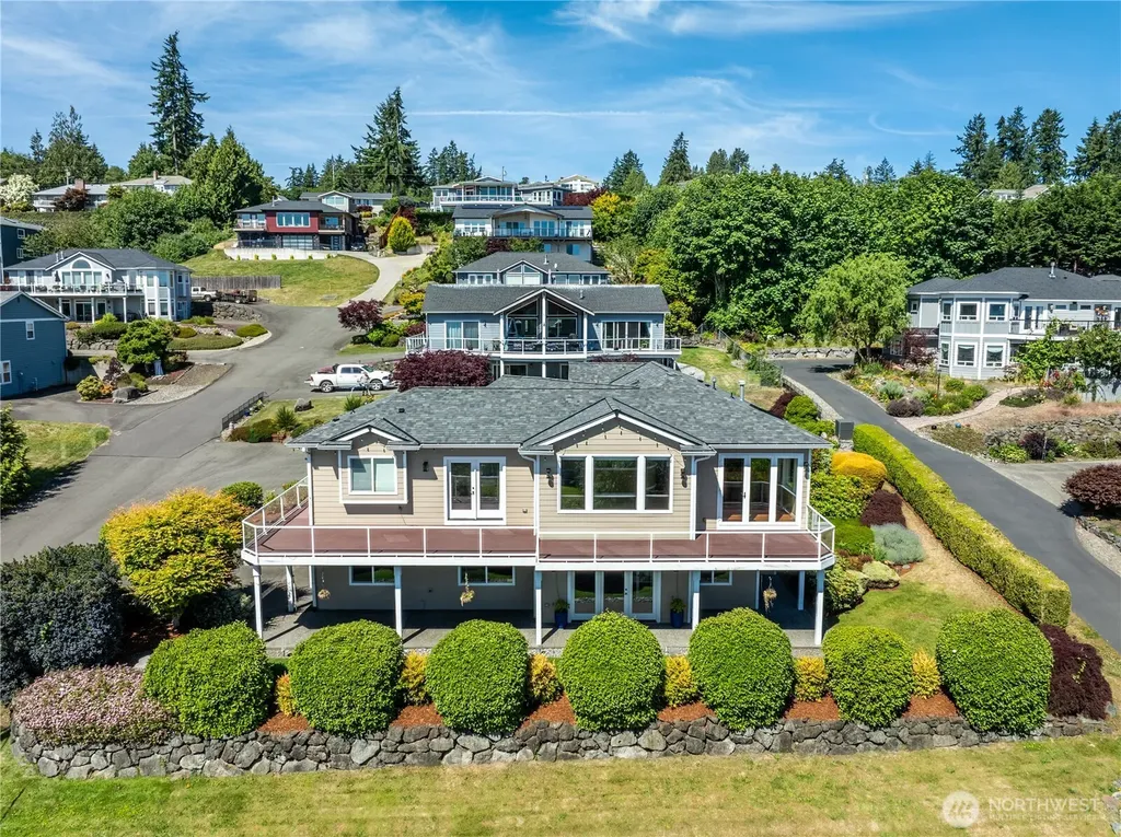 7767 E Spruce Street Port Orchard WA 98366