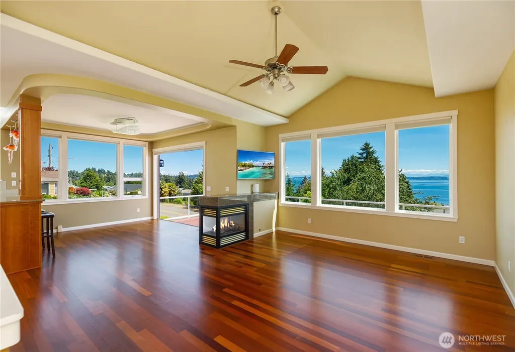 7767 E Spruce Street Port Orchard WA 98366