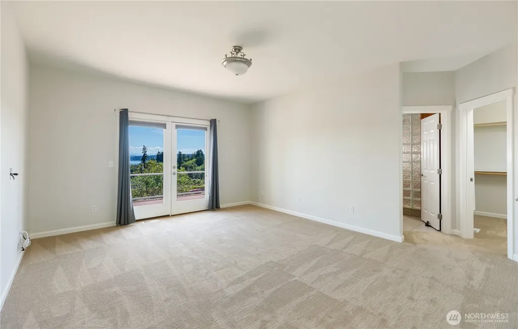 7767 E Spruce Street Port Orchard WA 98366