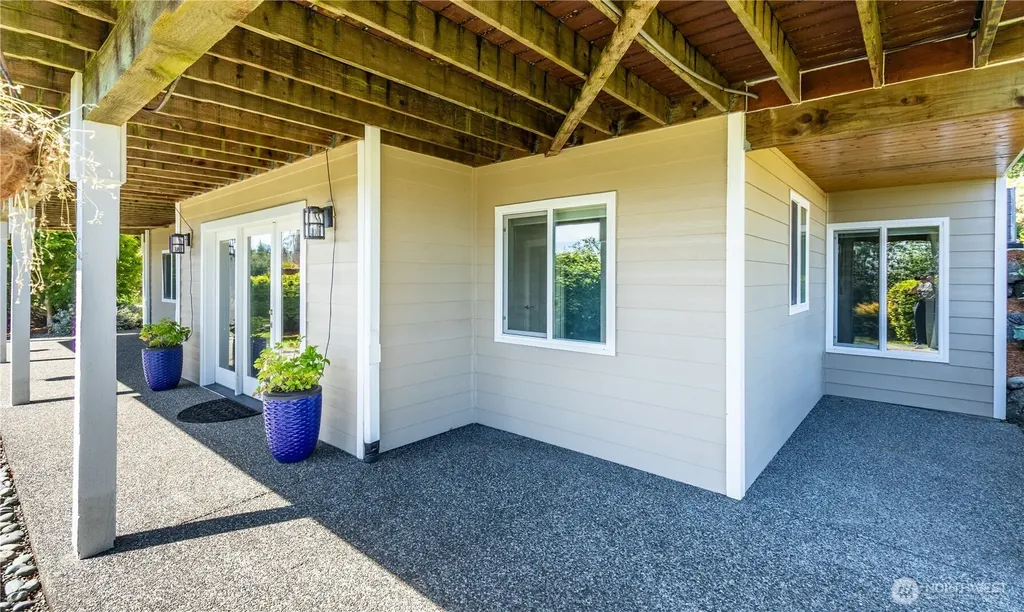 7767 E Spruce Street Port Orchard WA 98366