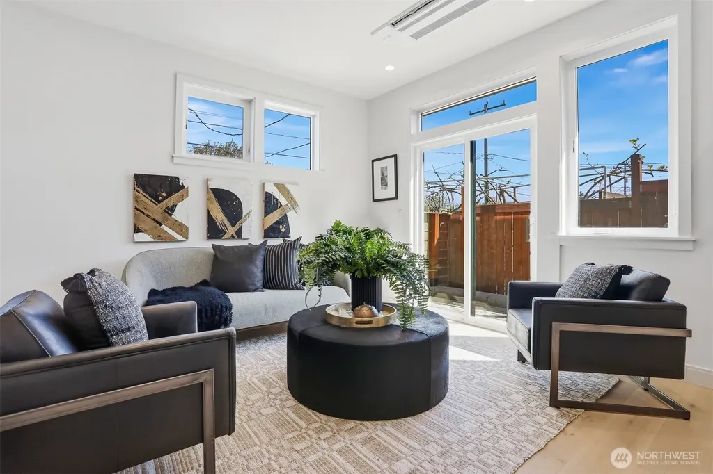 8332 24th Avenue NW Seattle WA 98117