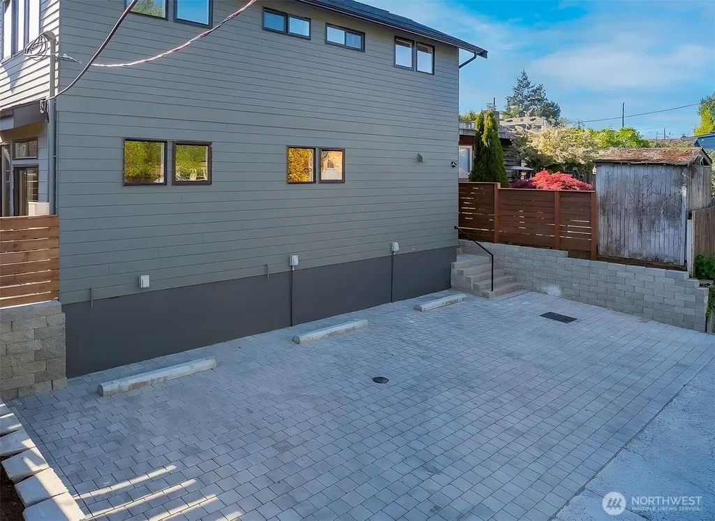 8332 24th Avenue NW Seattle WA 98117