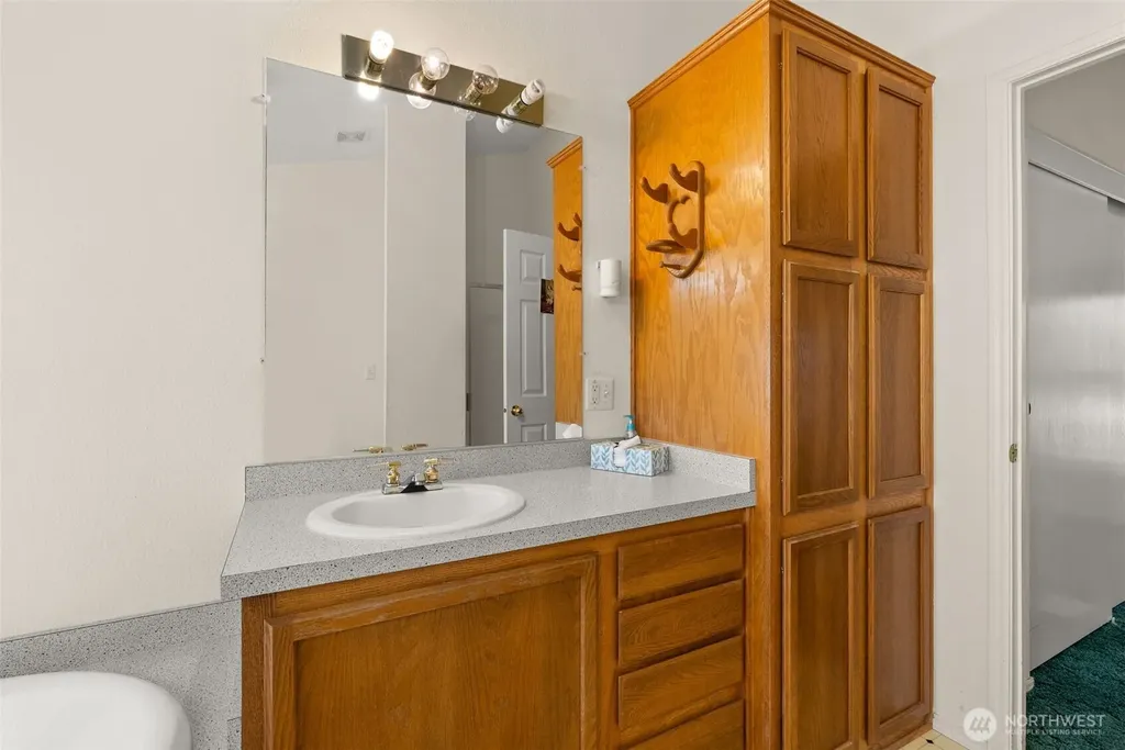 1116 Second Street W South Bend WA 98586