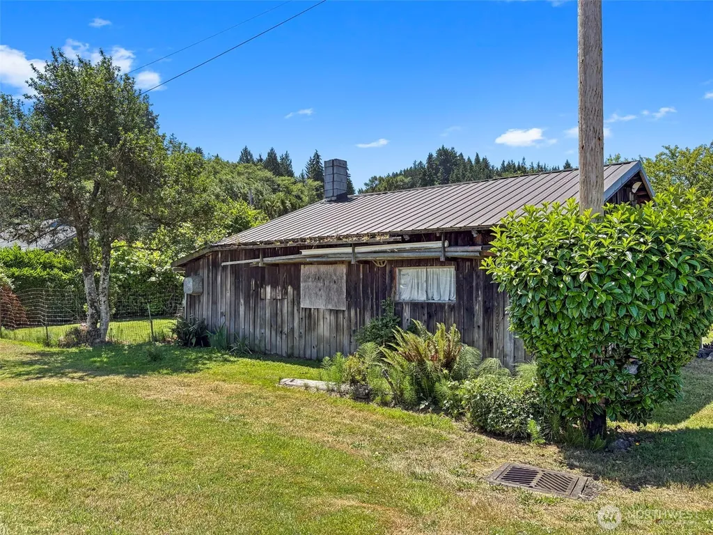 1116 Second Street W South Bend WA 98586