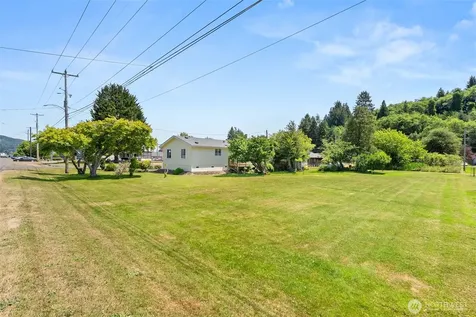 1116 Second Street W South Bend WA 98586