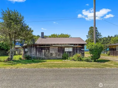 1116 Second Street W South Bend WA 98586