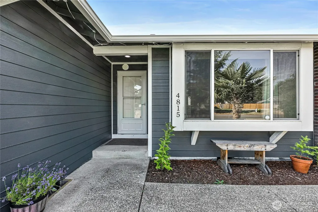 4815 219th St Court E Spanaway WA 98387