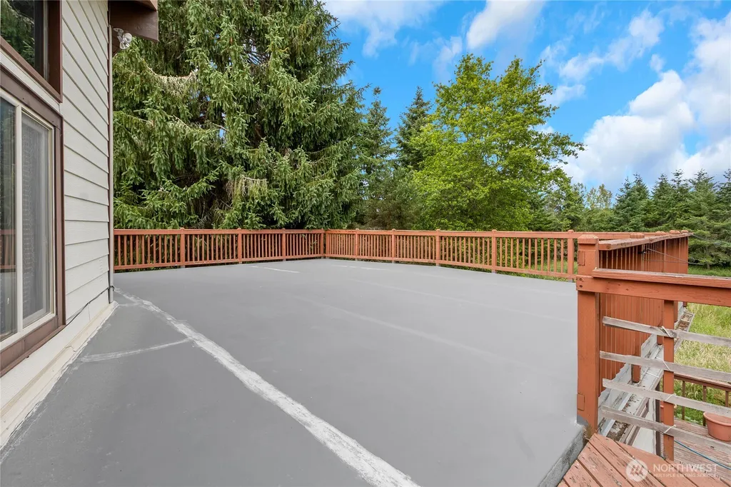 41019 Dean Kreger Road E Eatonville WA 98328