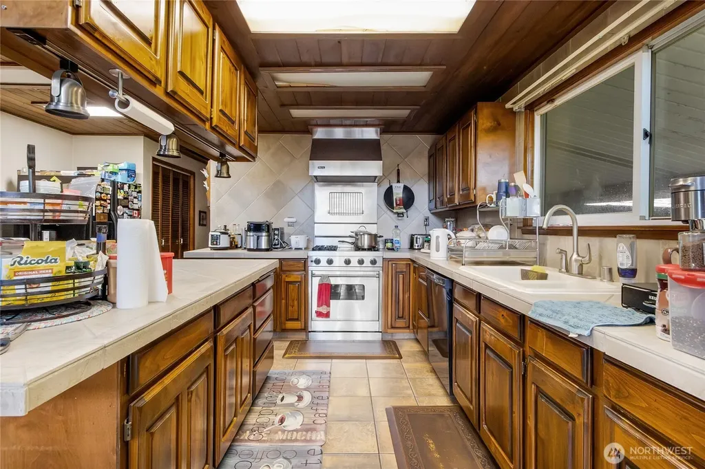 41019 Dean Kreger Road E Eatonville WA 98328