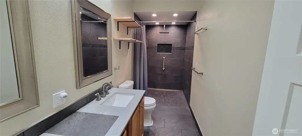 5007 86th Street Ct E Puyallup WA 98446