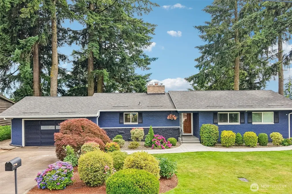 1015 NE 64th Street Vancouver WA 98665