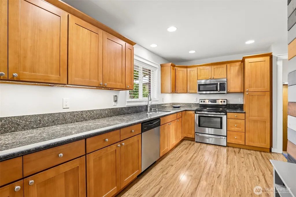 1015 NE 64th Street Vancouver WA 98665