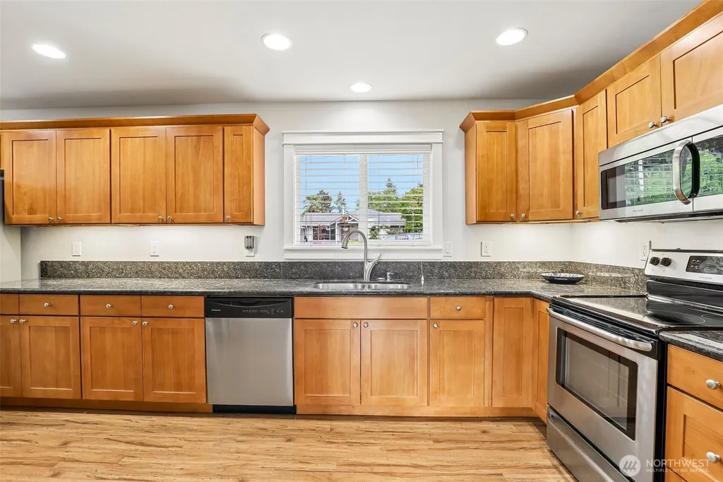 1015 NE 64th Street Vancouver WA 98665
