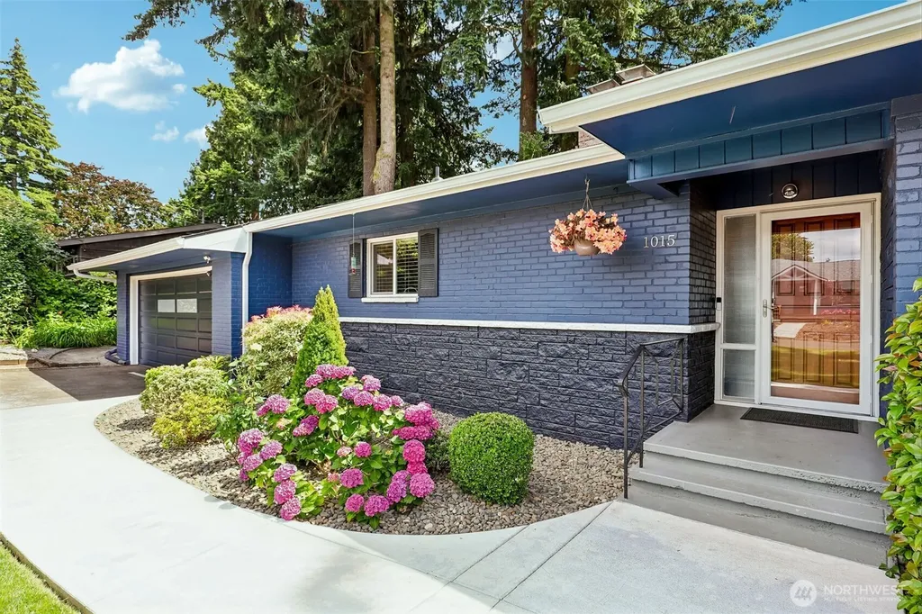 1015 NE 64th Street Vancouver WA 98665