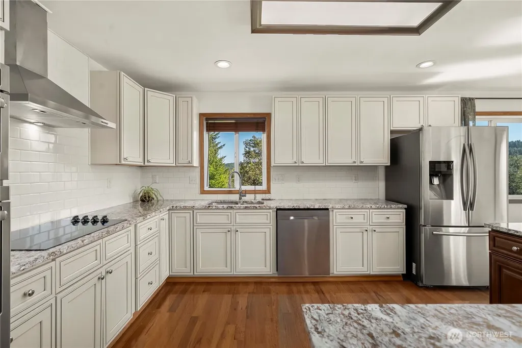 151 NE Myrlis Joy Drive Tahuya WA 98588