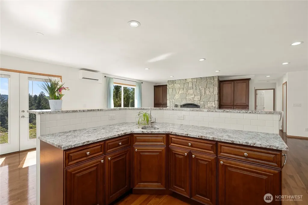 151 NE Myrlis Joy Drive Tahuya WA 98588