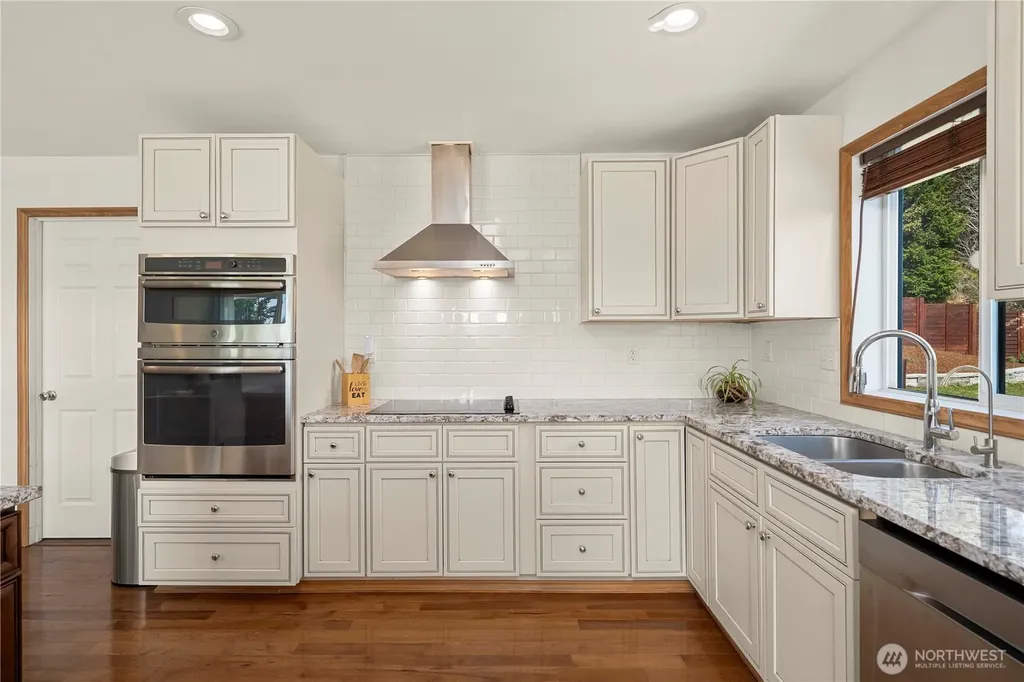 151 NE Myrlis Joy Drive Tahuya WA 98588