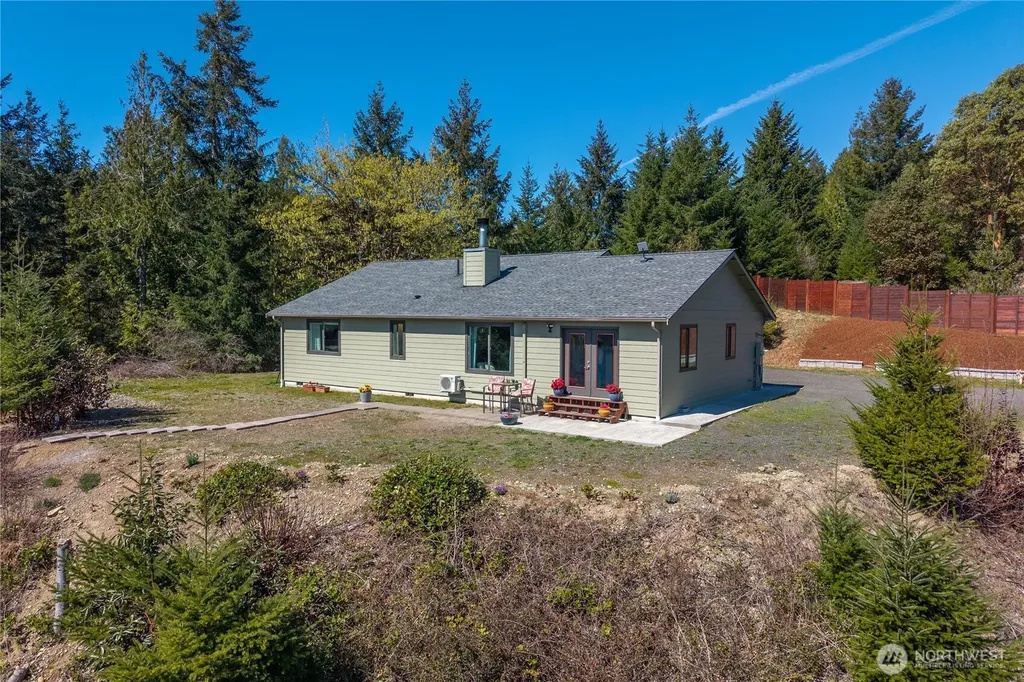 151 NE Myrlis Joy Drive Tahuya WA 98588