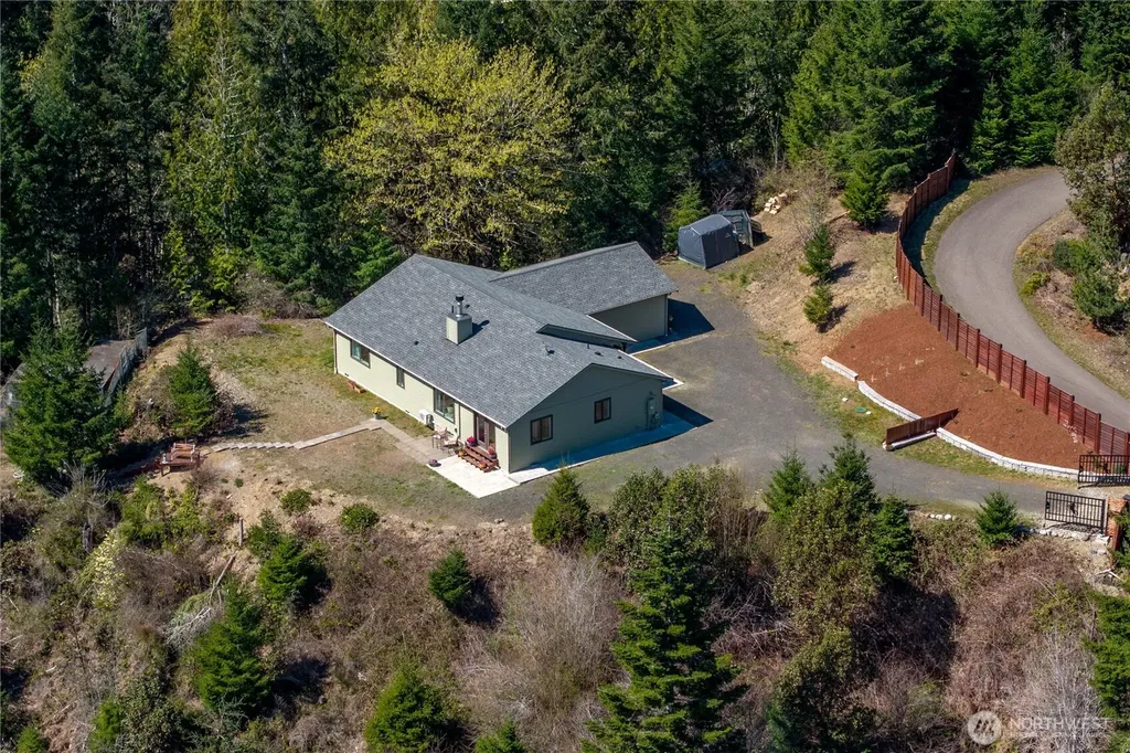 151 NE Myrlis Joy Drive Tahuya WA 98588