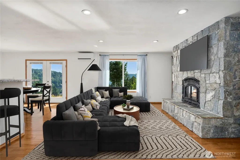 151 NE Myrlis Joy Drive Tahuya WA 98588