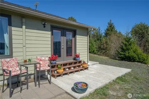 151 NE Myrlis Joy Drive Tahuya WA 98588