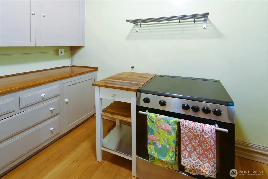 1101 17th Avenue Seattle WA 98122