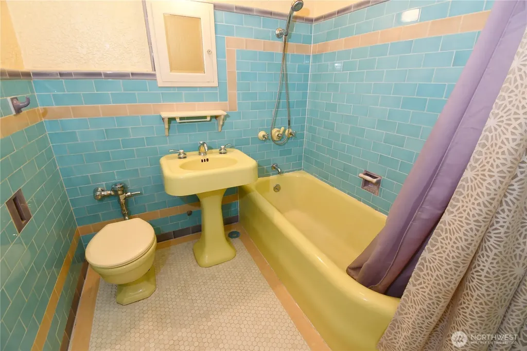 1101 17th Avenue Seattle WA 98122