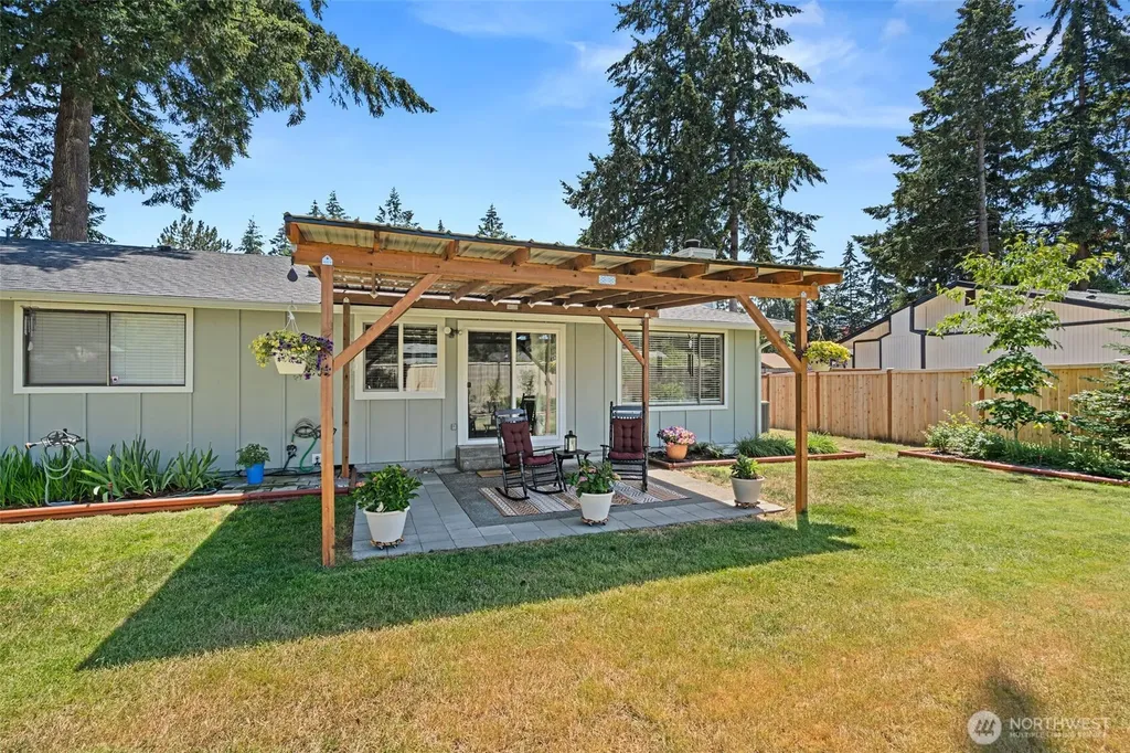 9138 Skokomish Way NE Olympia WA 98516
