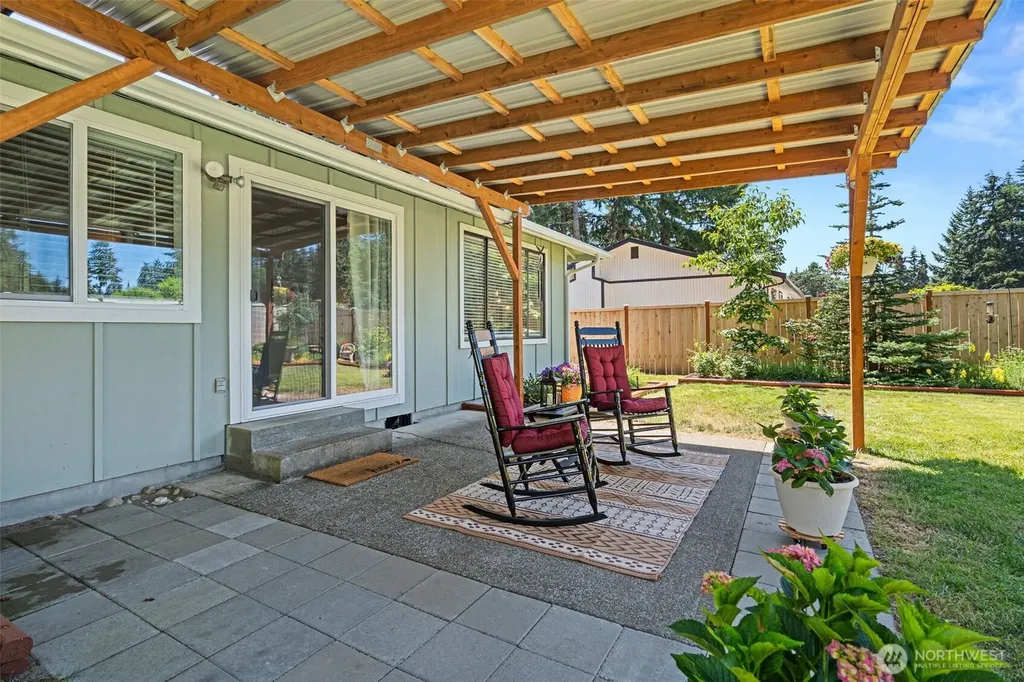 9138 Skokomish Way NE Olympia WA 98516