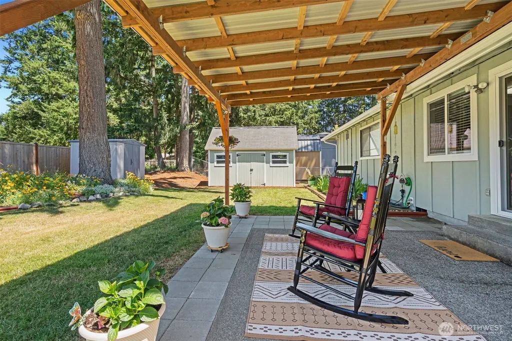 9138 Skokomish Way NE Olympia WA 98516
