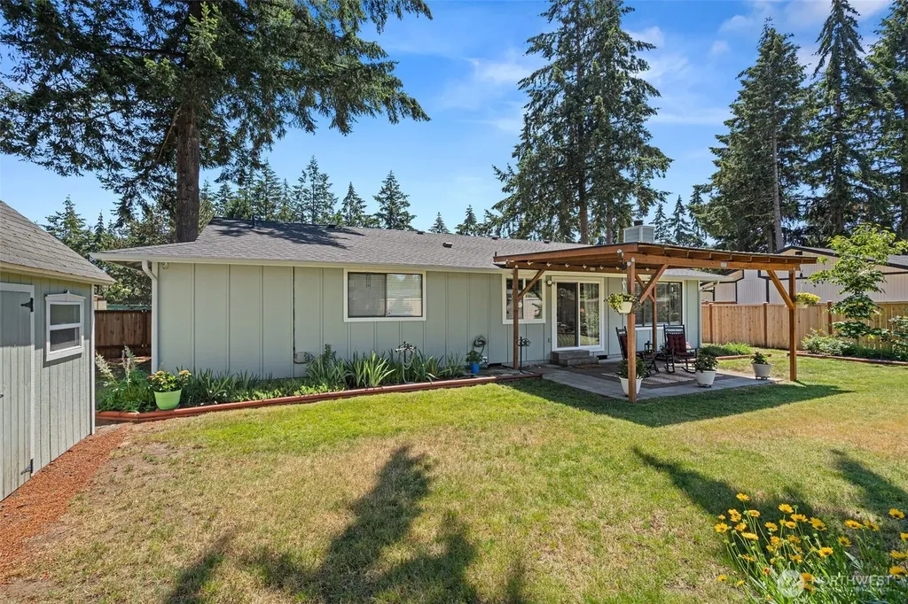 9138 Skokomish Way NE Olympia WA 98516