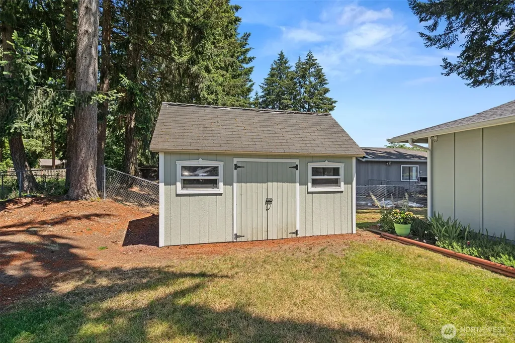 9138 Skokomish Way NE Olympia WA 98516